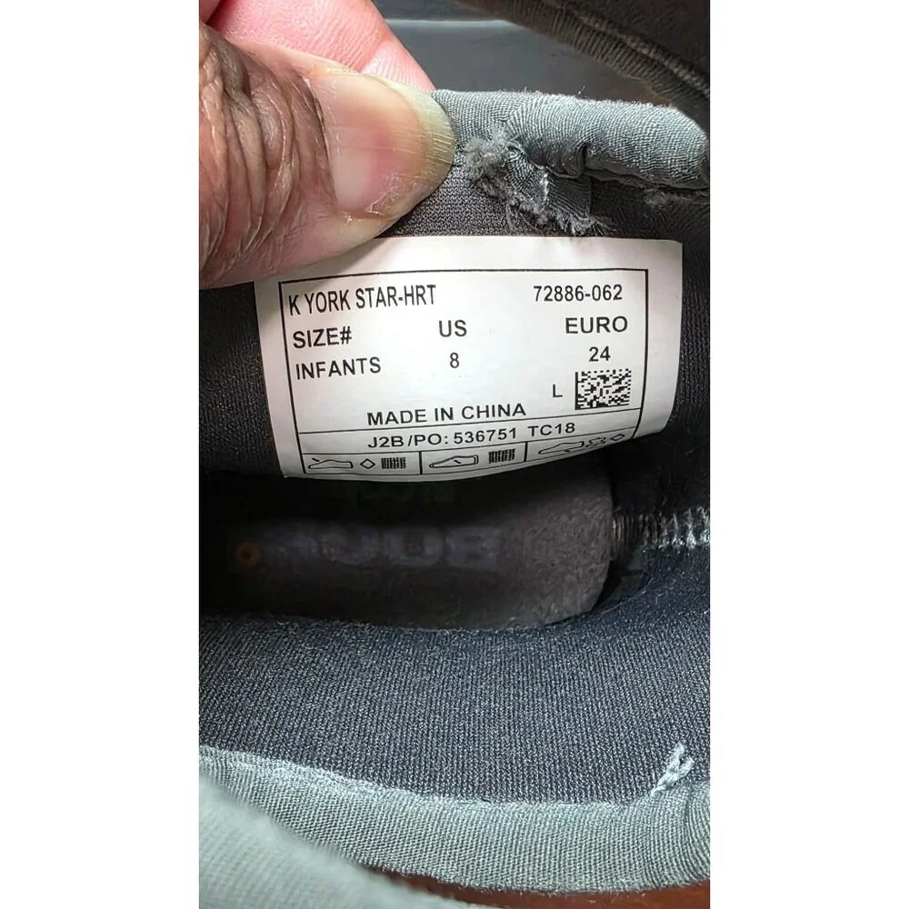 Bogs Kids Waterproof Insulated Winter Boots Size 8 Gray‎ Floral Accents